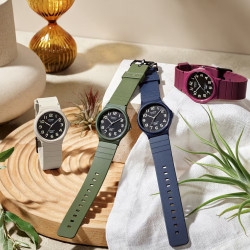 Casio MQ-24UC-4B ženski sat Neutral Basic Wine color