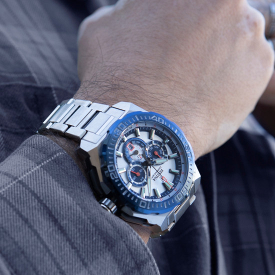 Festina F20724/1 muški sat Chrono Bike Chronograph Silver Stainless Steel Light Blue Detail White Dial 45mm 20ATM