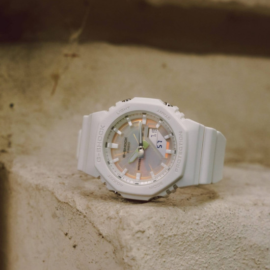 G-SHOCK GMA-P2100PC-7A ženski sat Octagon Lady Analog-Digital White Summer Sunset Edition 20ATM