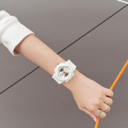G-SHOCK GMA-S120SA-7A1 ženski sat Lady Mid-Size Analog-Digital White Matte Finish Orange detail 20ATM