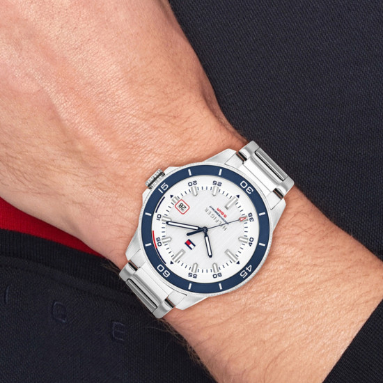 Tommy Hilfiger 1792227 muški sat REMY Classic Line Elegant Silver Stainless Steel Blue Detail White Dial 43mm