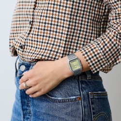 Casio Vintage AQ-230A-9A unisex Analog-Digital Minimalist Lime Dial Sunray effect