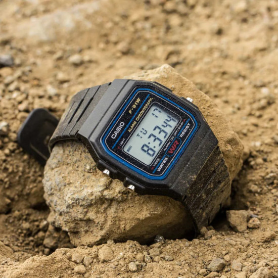 Casio Vintage F-91W-1 unisex Legendary Slim Digital Micro Light Iconic Desing Black Deep Blue Line 35mm Bestseller